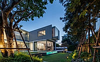 005-white-house-sleek-bangkok-retreat