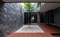 009-red-house-courtyardcentric-terrace-sava
