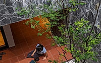 010-red-house-courtyardcentric-terrace-sava