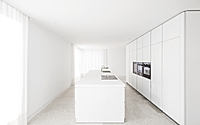 011-domus-damero-masterpiece-minimalism-madrid