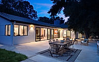 018-mandeville-canyon-residence-1950s-charm-reimagined