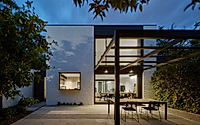 029-south-yarra-void-house-melbournes-modern-heritage-revival