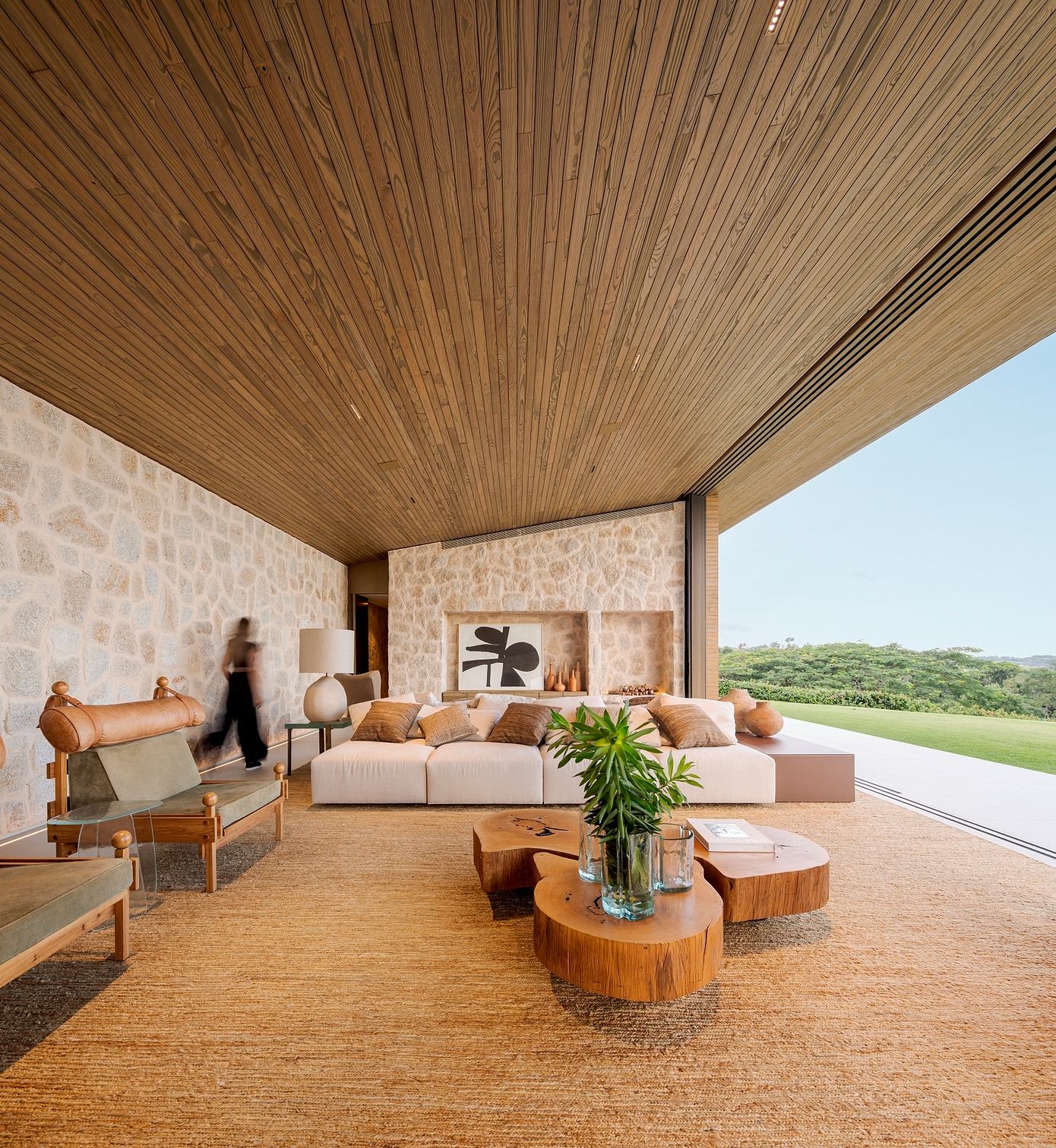 Boa Vista House: Studio Arthur Casas’ Spectacular Residential Creation