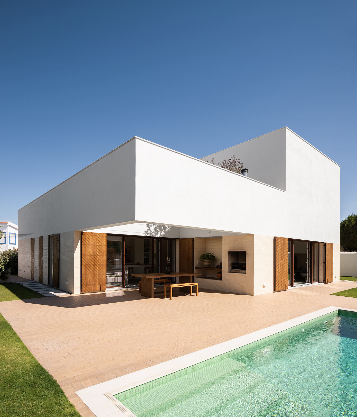 Brejos da Carregueira House: Inside Portugal’s Contemporary Holiday Home