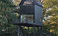 001-buitenverblijf-nest-a-unique-birdhouse-inspired-getaway-in-the-netherlands.jpg