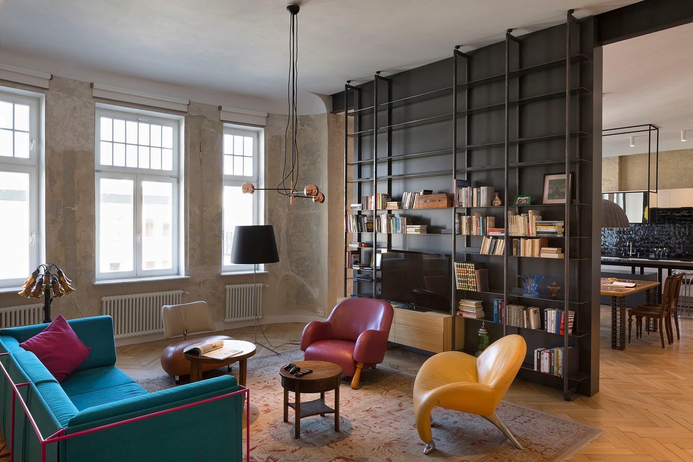 Collector’s Apartment: A Peek Inside Warsaw’s Most Elegant Residence
