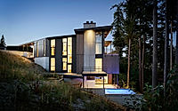 001-lake-tapps-residence-architectural-elegance-meets-mount-rainier-views.jpg