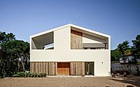 001-mh-house-modern-design-meets-tradition-in-sintra.jpg