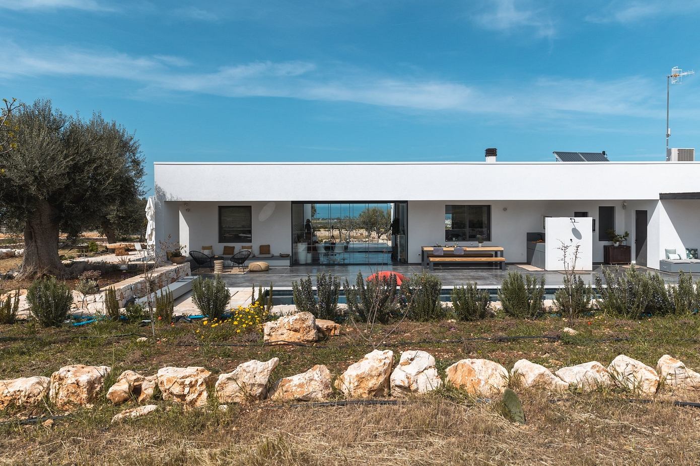 Opeccellente: A Modern Italian House Amongst Olive Trees