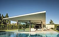 001-the-mass-and-the-ether-a-modern-home-among-valencias-orange-trees.jpg
