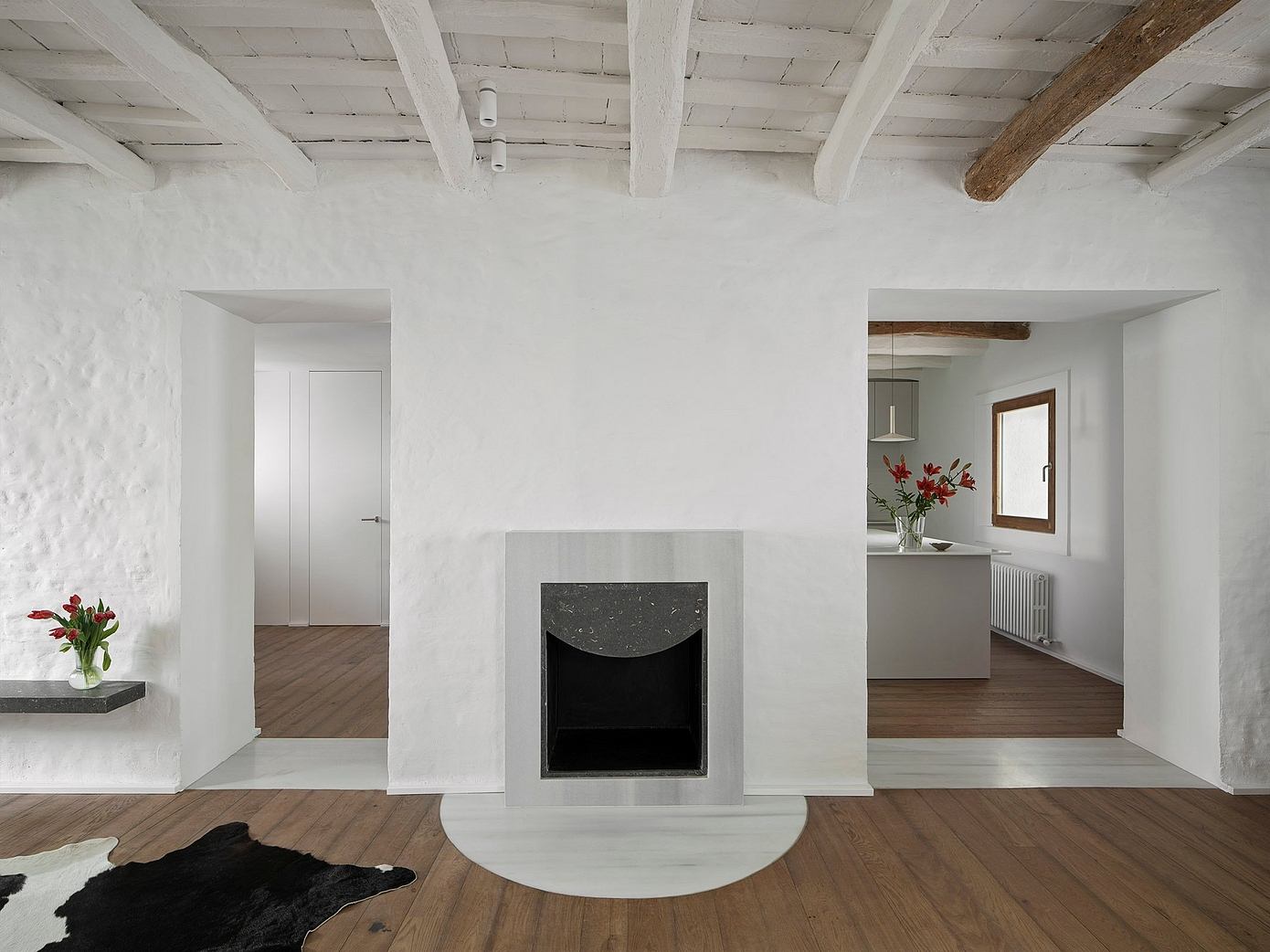 Weekend House in Puigmoltó: A Modern Twist on Tradition