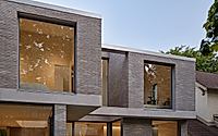 002-lawrence-park-modern-minimalist-house-design-in-toronto.jpg
