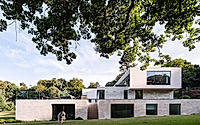 002-sevenoaks-house-sustainable-design-meets-modern-living.jpg