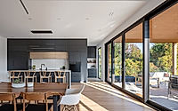 003-collingwood-residence-blending-warmth-with-modern-design.jpg