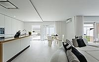 004-costa-nova-apartment-luminous-interior-redesign-in-aveiro.jpg