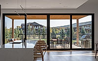 005-collingwood-residence-blending-warmth-with-modern-design.jpg