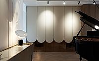 006-michela-apartment-the-ultimate-fusion-of-contemporary-and-classic.jpg