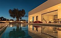 010-opeccellente-a-modern-italian-house-amongst-olive-trees.jpg