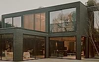 011-nero-house-a-unique-modernist-home-in-the-united-kingdom.jpg