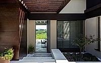 012-house-hills-seamless-indooroutdoor-living