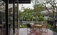 013-chuan-chuen-house-renovation-transforming-waterside-living-in-bangkok.jpg