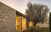 013-the-mass-and-the-ether-a-modern-home-among-valencias-orange-trees.jpg