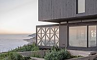 014-casa-primeriza-wood-clad-interiors-with-ocean-views.jpg