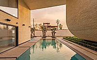 016-courtyard-villa-masterpiece-contemporary-living-lavasan
