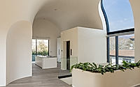 017-courtyard-villa-masterpiece-contemporary-living-lavasan