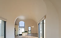 018-courtyard-villa-masterpiece-contemporary-living-lavasan