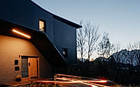 019-koyo-contemporary-alpine-retreat-austria