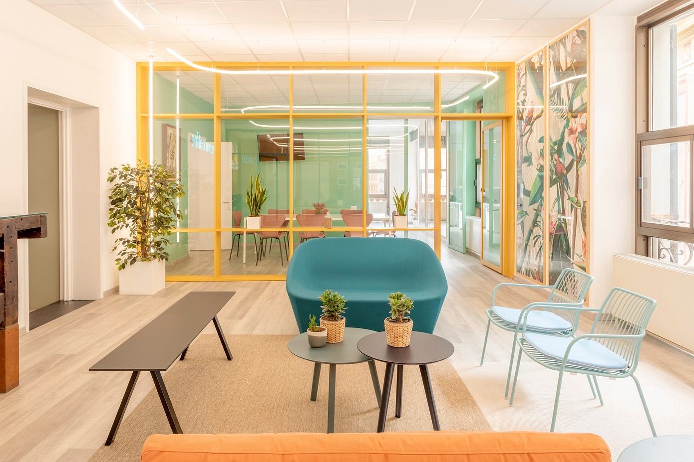 Ecom Coffee Offices in Genoa: How Color Transforms Workspaces