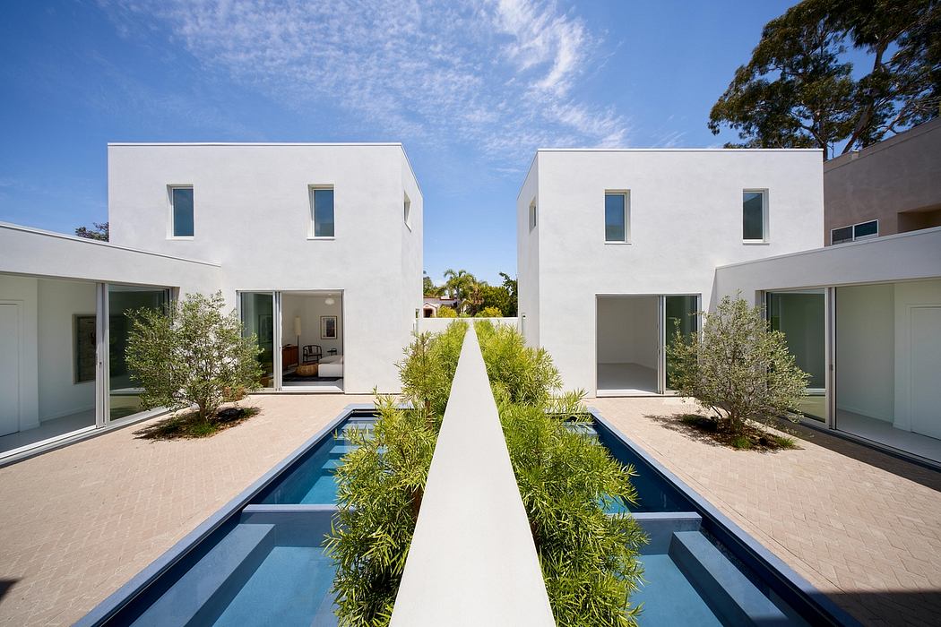 Santa Monica Courtyard Houses: Energy-Efficiency Meets Design Elegance