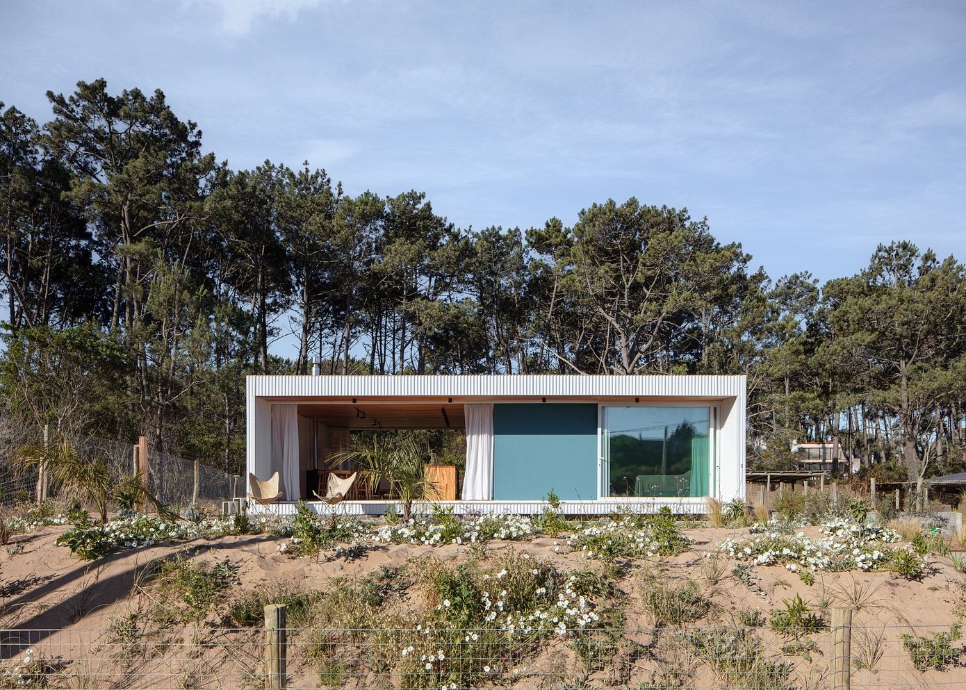 Trica: A Contemporary Coastal Home by iHouse in Uruguay