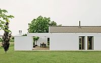 002-casa-pm-a-fresh-approach-to-suburban-living-in-italy.jpg