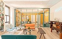 002-ecom-coffee-offices-in-genoa-how-color-transforms-workspaces.jpg