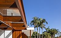 004-piedade-house-a-modern-vacation-home-oasis-in-brazil.jpg