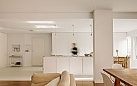 005-paco-lumiar-ac-apartment-a-stunning-lisbon-renovation.jpg