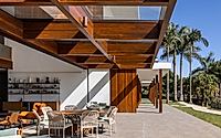 005-piedade-house-a-modern-vacation-home-oasis-in-brazil.jpg