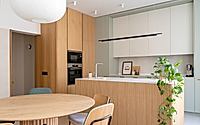 005-quesada-apartment-studiomaderas-approach-to-textured-warm-interiors.jpg