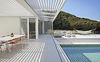 005-square-beach-house-a-modern-retreat-among-olive-groves-in-sporades.jpg