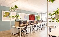 007-ecom-coffee-offices-in-genoa-how-color-transforms-workspaces.jpg