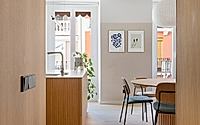 007-quesada-apartment-studiomaderas-approach-to-textured-warm-interiors.jpg