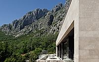 008-villa-mandragora-where-modern-design-embraces-natural-beauty.jpg