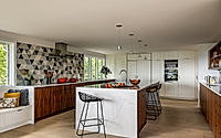 008-windermere-midcentury-renovation-reimagining-1950s-charm.jpg