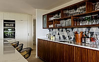 010-windermere-midcentury-renovation-reimagining-1950s-charm.jpg