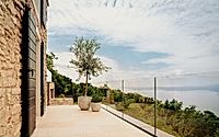 012-favai-hills-discover-unique-lake-garda-living-spaces.jpg