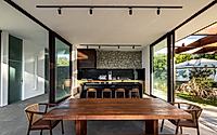 013-piedade-house-a-modern-vacation-home-oasis-in-brazil.jpg