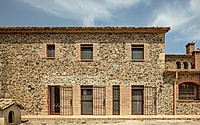014-la-masoveria-a-modern-take-on-gironas-traditional-farmhouses.jpg