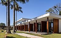 015-piedade-house-a-modern-vacation-home-oasis-in-brazil.jpg